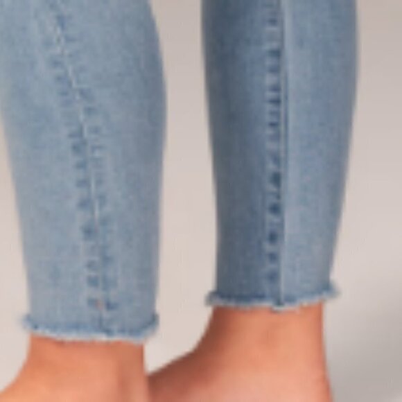NEW Abercrombie & Fitch The Super Skinny Ankle High Rise Jeans - Size 37/24 L - Picture 2 of 5